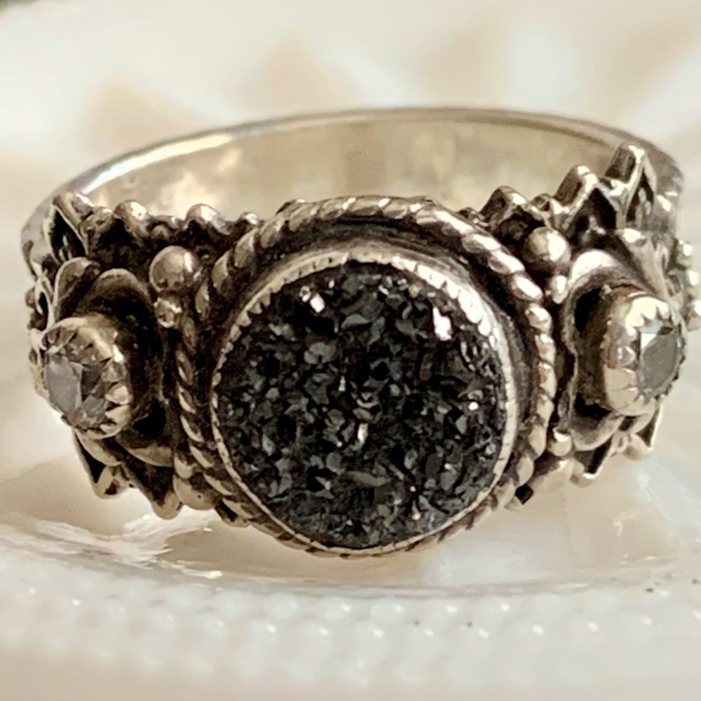 Aldrich Arts * Beautiful Sterling Silver Gray Druzy & White Topaz Ring - Picture 2 of 10